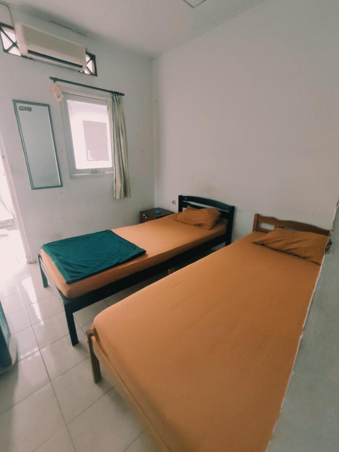 Hotel Oyo 90865 Kusuma Purwakarta