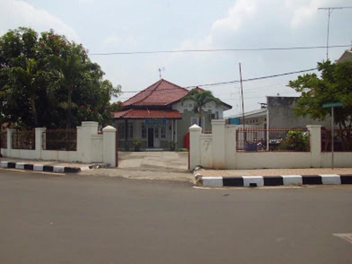 Oyo 90865 Kusuma Hotel Purwakarta