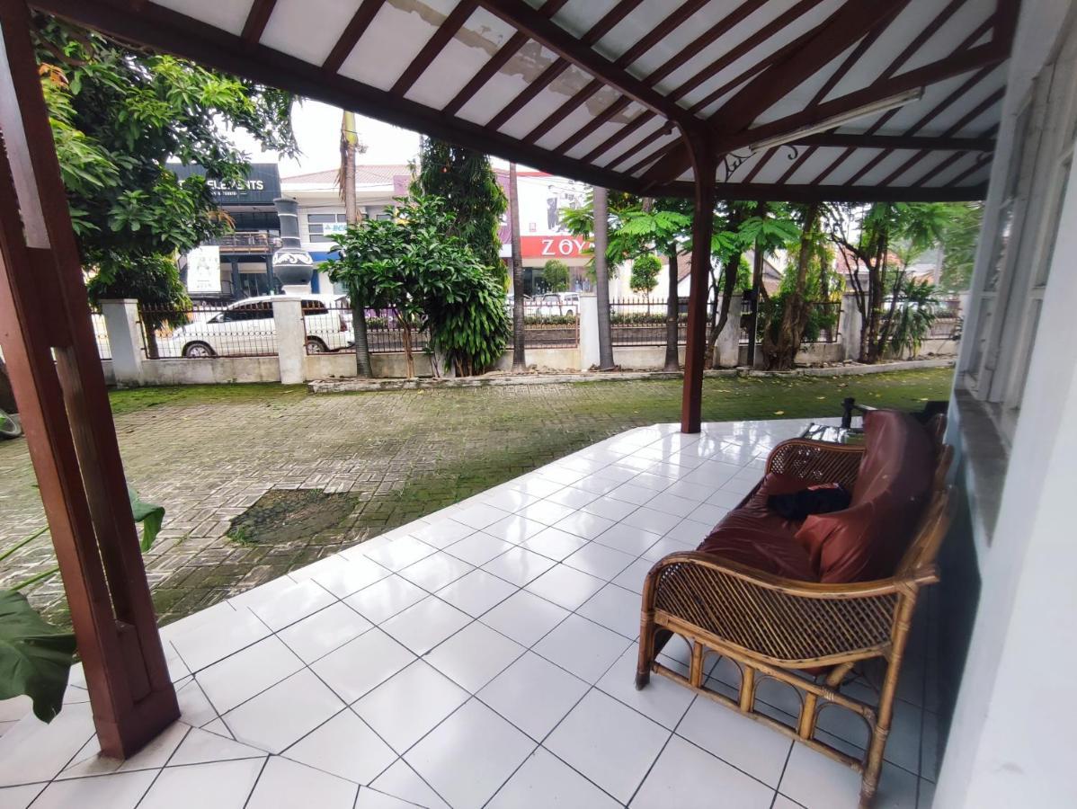 Oyo 90865 Kusuma Hotel
