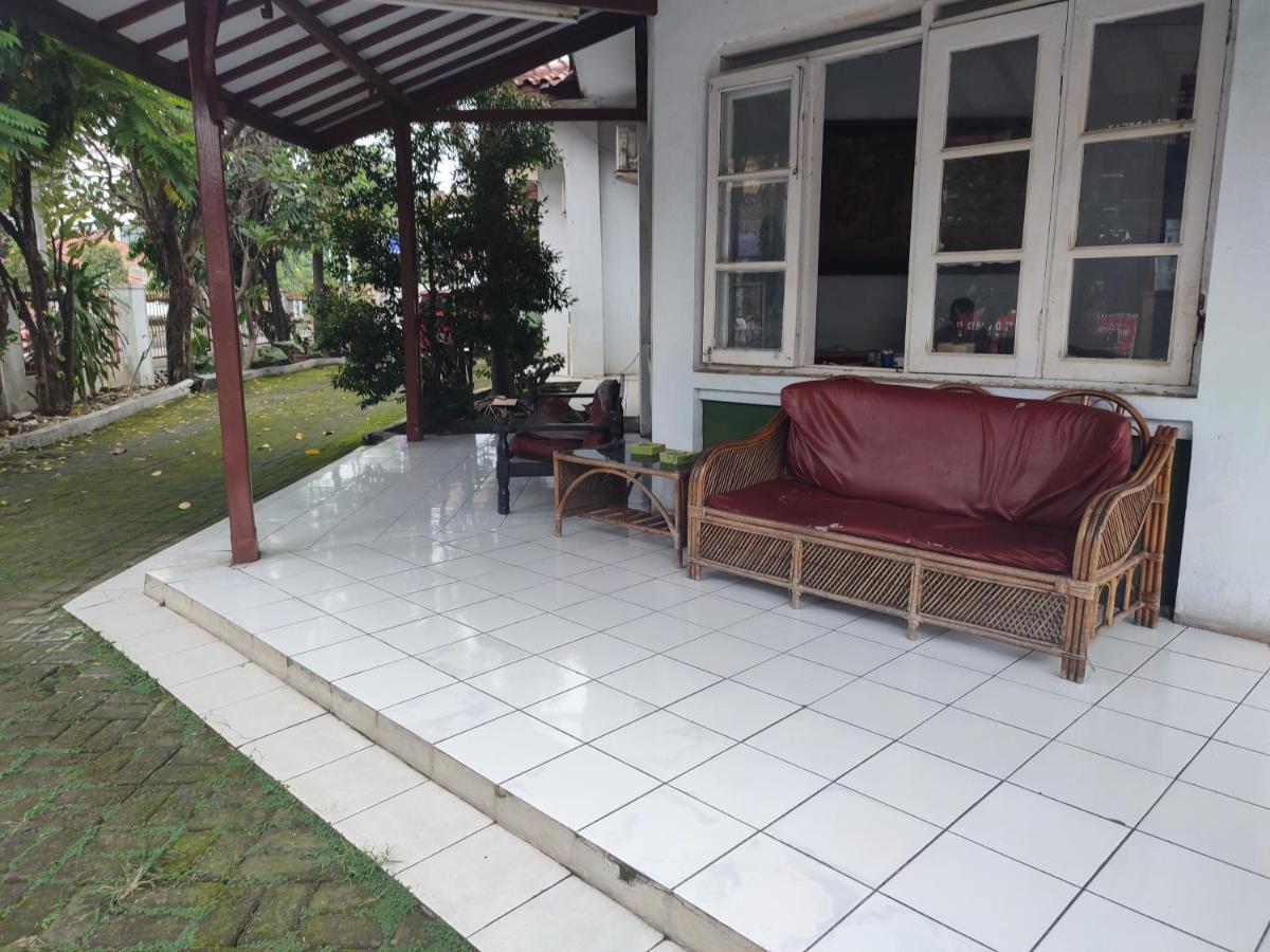 Oyo 90865 Kusuma 2* Purwakarta